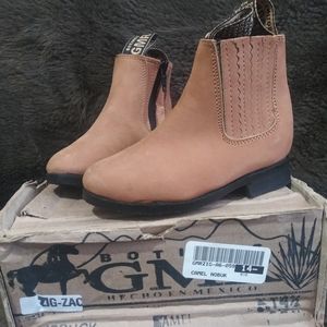 NEW Baby Booties GMR Made in Mexico size 4 1/2